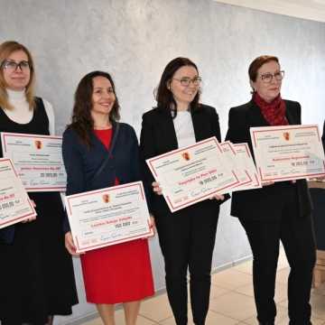 Dofinansowanie dla Starostwa Powiatowego i gmin z powiatu radomszczańskiego