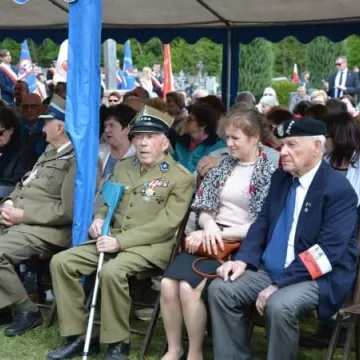 Uroczystości w Bąkowej Górze - oddano hołd Żołnierzom Wyklętym