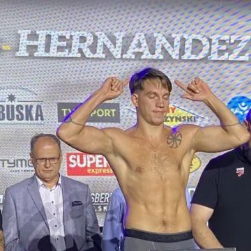 Ceremonia ważenia zawodników przed galą Korner Radomsko Boxing Night