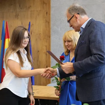 Nowe awanse nauczycieli i pożegnanie dyrektora PSP nr 6 w Radomsku