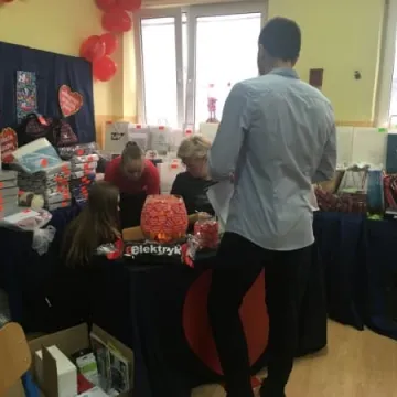 Licytacje dla WOŚP w ZSE-E w Radomsku