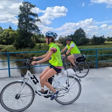 Rowerzyści odkrywali uroki regionu między Wartą, a Pilicą