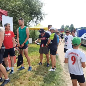 Tropem Wilczym. Bieg Pamięci Żołnierzy Wyklętych 2021 w Radomsku