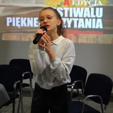 W bibliotece pięknie czytali