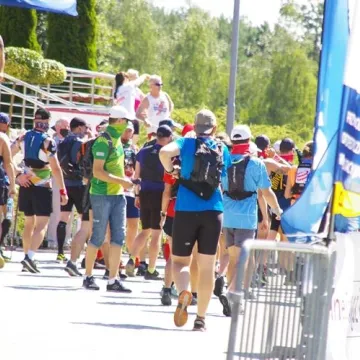 300 biegaczy zmierzyło się z Górą Kamieńsk