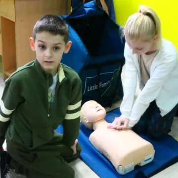 W Dziepółci dzieci poznały zasady udzielania pierwszej pomocy