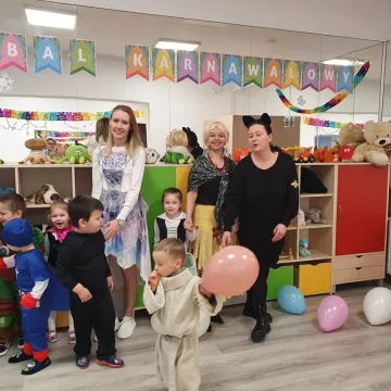 To ich pierwszy taki bal...