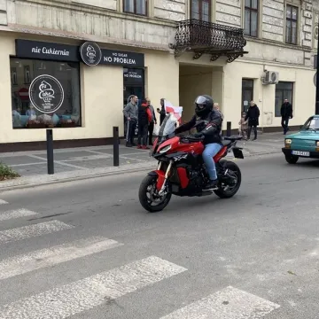 Zabytkowe pojazdy przejechały ulicami Radomska