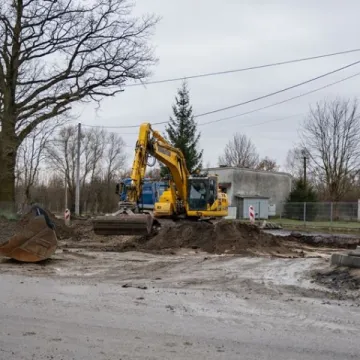 Połączenie łódzkiego ze śląskim. Modernizacja drogi w Ciężkowicach w toku