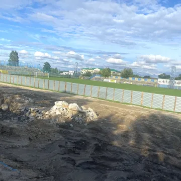 Stara trybuna zniknęła ze stadionu miejskiego