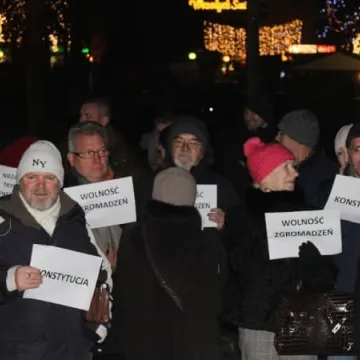 Protestują w obronie demokracji