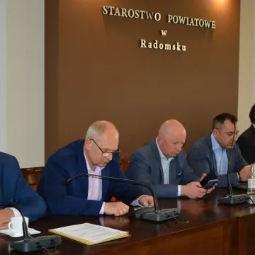Zmiany w budżecie i minuta ciszy na sesji Rady Powiatu Radomszczańskiego