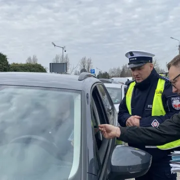 Świąteczny czas i większa czujność. Funkcjonariusze przypominali o bezpieczeństwie
