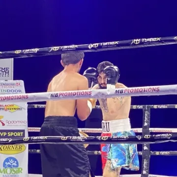Korner Radomsko Boxing Night 2023. Robert Parzęczewski znokautował rywala