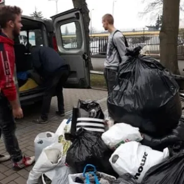 Uczniowie Mechanika przekazali dary dla bezdomnych