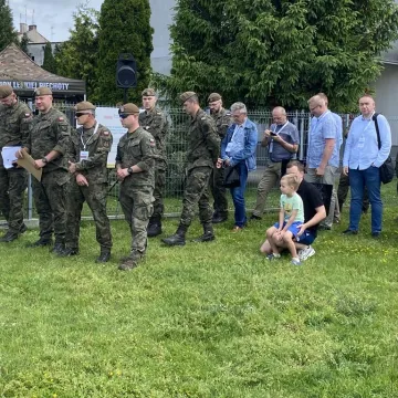 Symulacja wypadku i zarządzanie kryzysowe. Trening 9. Łódzkiej Brygady OT w Radomsku