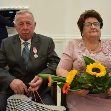 8 par obchodziło Złote Gody