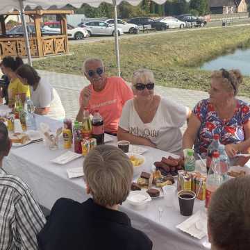 [WIDEO] Rodzinny piknik w Pratkowicach – wspólne zakończenie lata i integracja mieszkańców