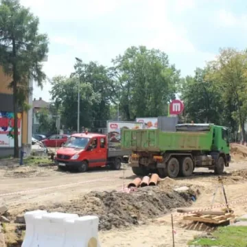 Przebudowa skrzyżowania trwa