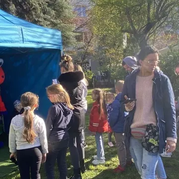 Kolory i bańki mydlane w centrum Radomska