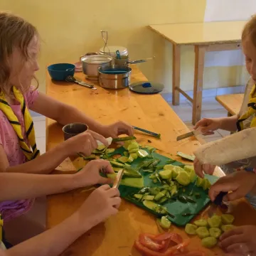Harcerze z Hufca Radomsko na letnich obozach