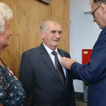 Złoci Małżonkowie uhonorowani medalami