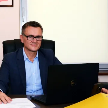 Powiatowi radni obradowali zdalnie