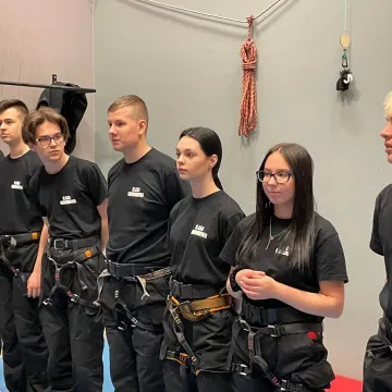 Uczniowie klas mundurowych z Radomska uczestniczyli w manewrach WOT