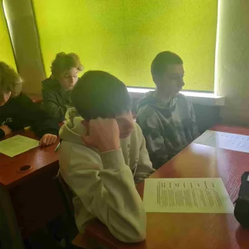 Dzień Edukacji Prawnej. Lekcja o prawie w praktyce w ZS-P w Dobryszycach