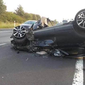 Dachowanie samochodu w Kamieńsku