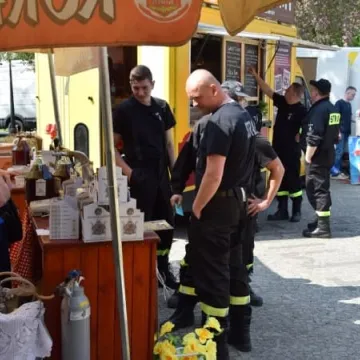 Food trucki opanowały plac 3 Maja