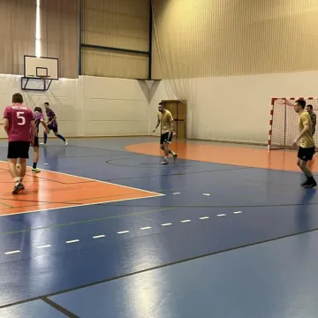 Piątki piłkarskie grały z WOŚP