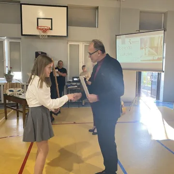 Najlepsi z najlepszych. Uczniowie  nagrodzeni stypendiami prezydenta