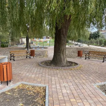 W Dobryszycach powstaje nowy skwer