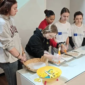 Zakończenie stażu uczniów ZSE z certyfikatami