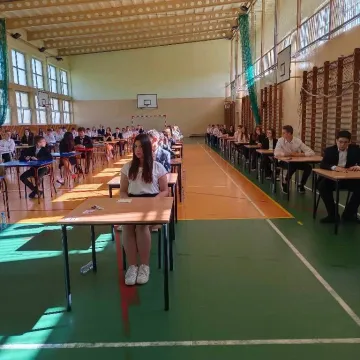 Rozpoczynają się egzaminy ósmoklasisty