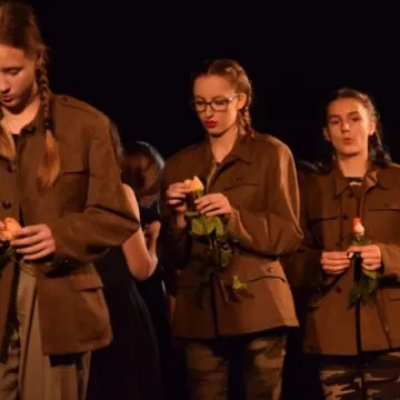 Radość z Niepodległej teatru Źródełko