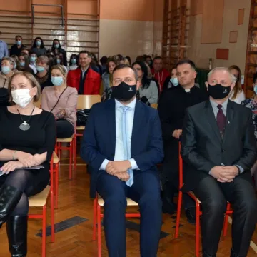 Ślubowanie uczniów przedborskiego liceum