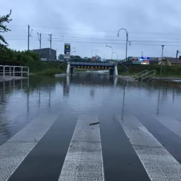 Zalane domy, rondo i uszkodzona obwodnica