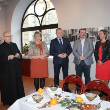 Wigilijne wieczerze seniorów z Radomska