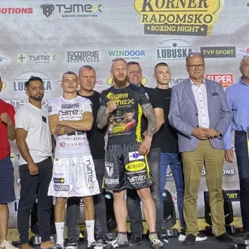 Ceremonia ważenia zawodników przed galą Korner Radomsko Boxing Night