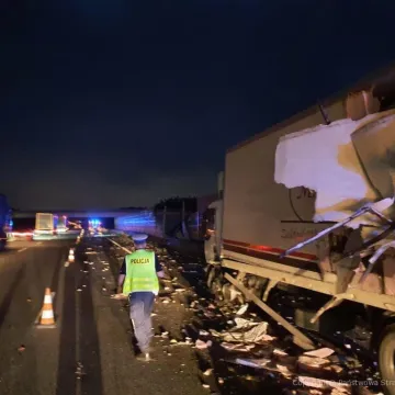 Plama oleju na 4 kilometry