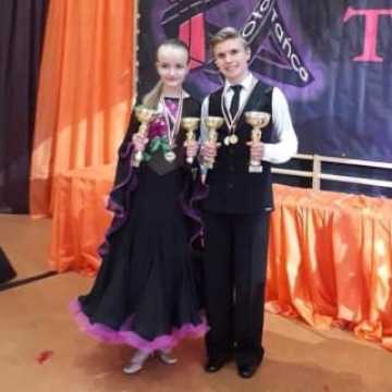 Potrójne Mistrzostwo dla tancerzy Studia Tańca „ETIUDA” na Mistrzostwach Okręgu Łódzkiego