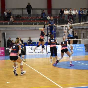 Rywalki za mocne. Siatkarki Volley Radomsko przegrywają z liderem z Ozorkowa