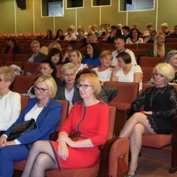 Prezydent nagrodził nauczycieli