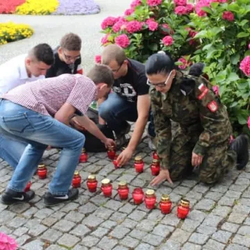 Symboliczna kotwica dla powstańców