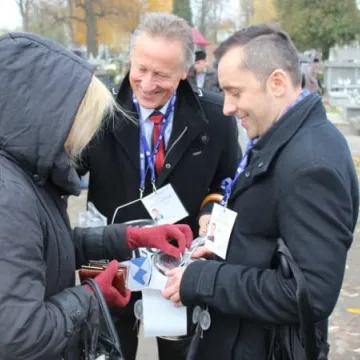 Trwa kwesta na radomszczańskich cmentarzach