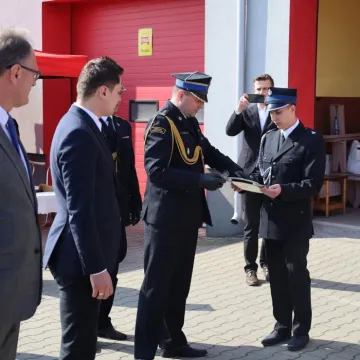 Druhowie z OSP Stobiecko Miejskie bogatsi o nowy wóz