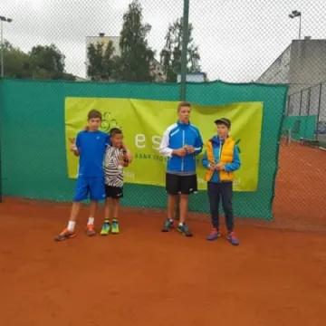  Tenisowe zmagania młodzików w Radomsku 