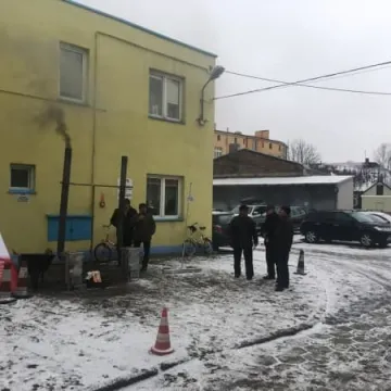 Pokaz ekologicznego palenia w piecu 